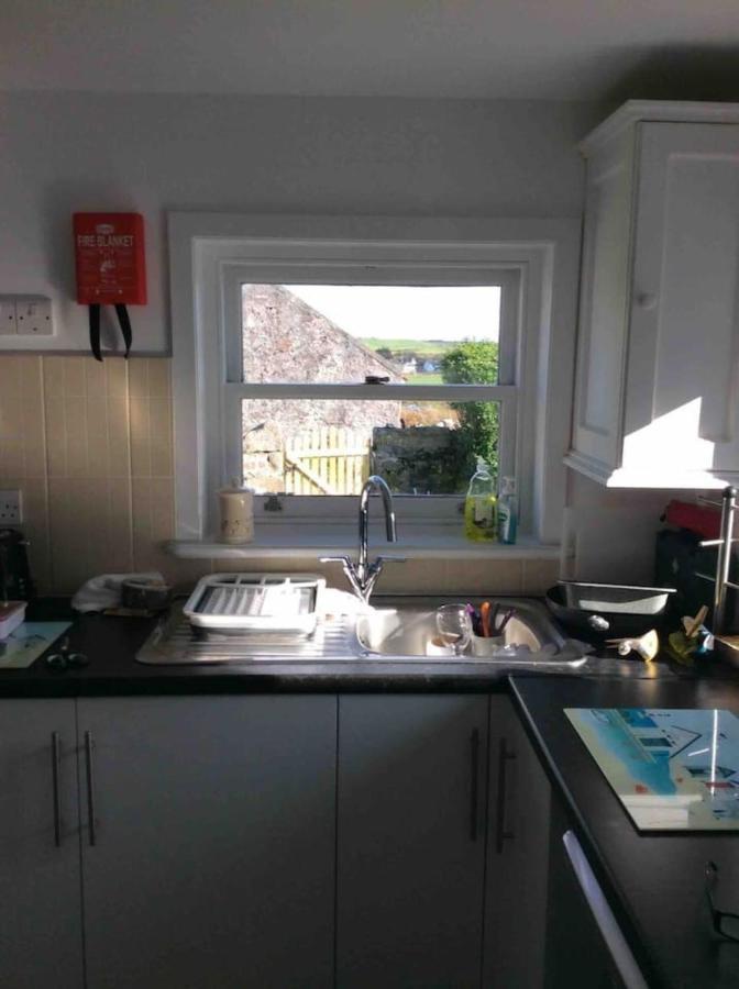 Quaint And Quirky Former Crofters Cottage In Port Ellen Exterior photo