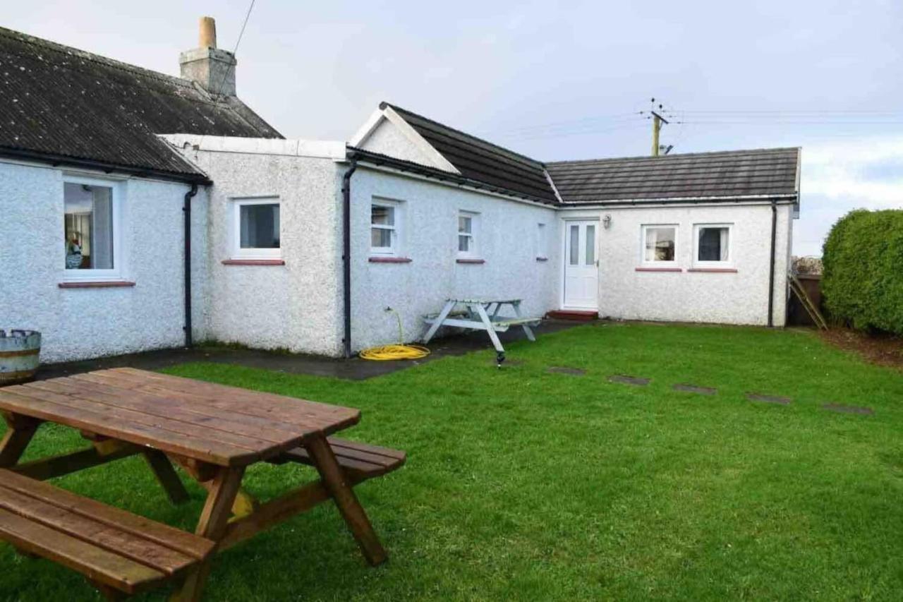 Quaint And Quirky Former Crofters Cottage In Port Ellen Exterior photo