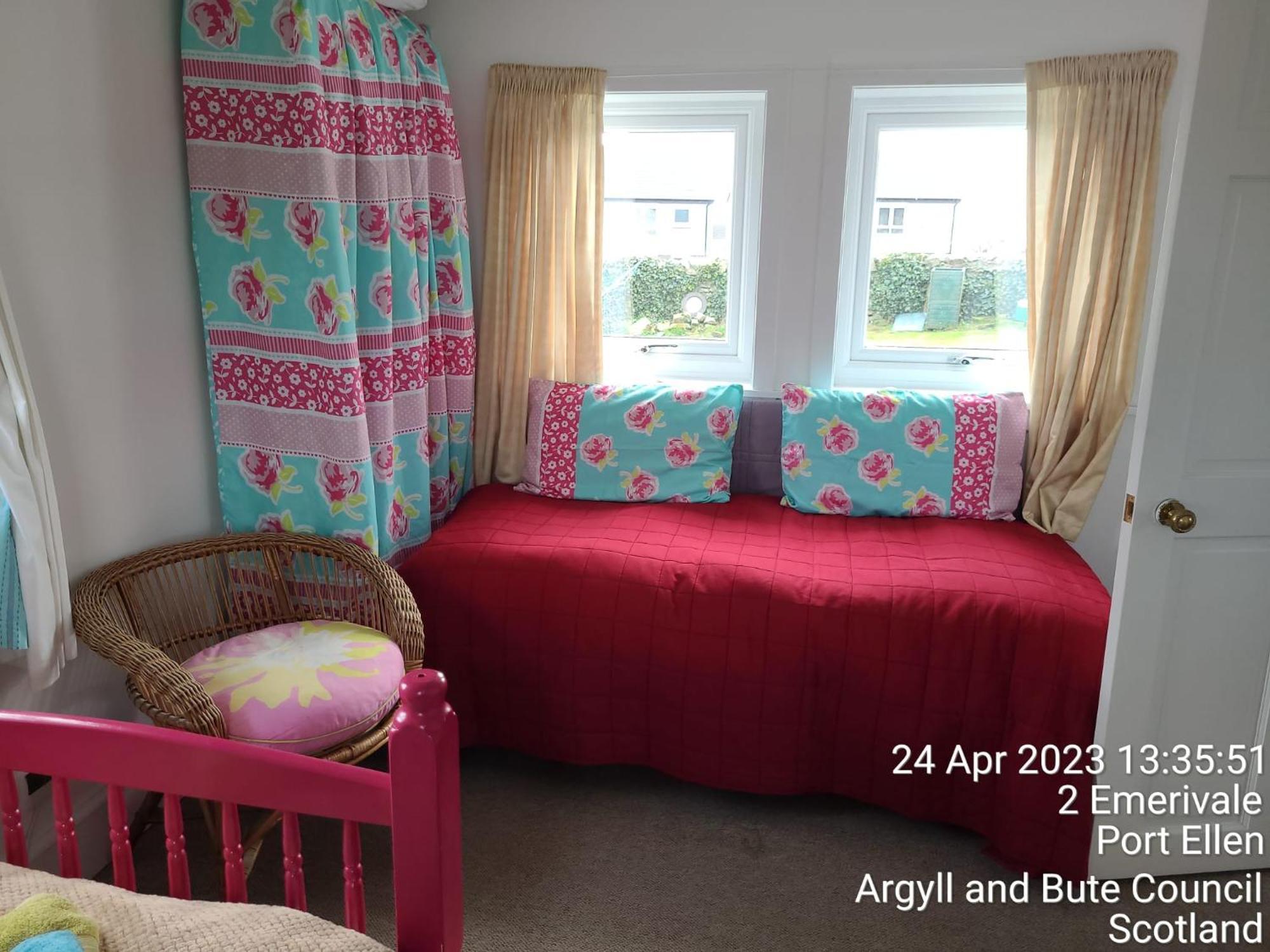 Quaint And Quirky Former Crofters Cottage In Port Ellen Exterior photo